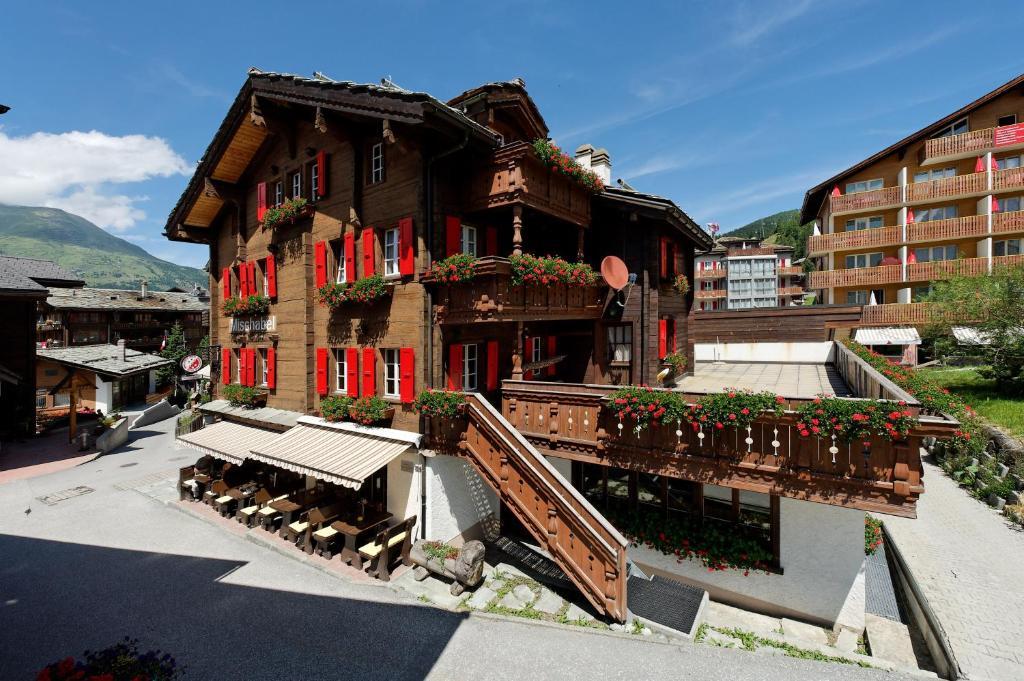 Hotel Walliserkanne Grächen Szoba fotó