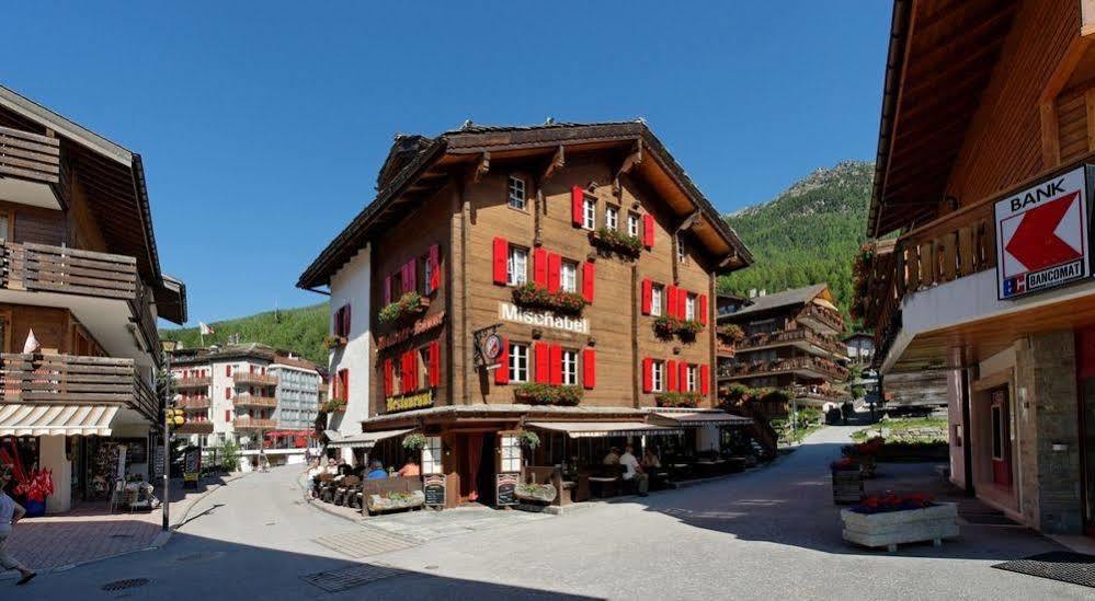 Hotel Walliserkanne Grächen Kültér fotó